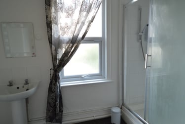 5 bed flat, Nightingale road (Walking distance to UNI), Southsea, Portsmouth, PO53JJ - Image 11